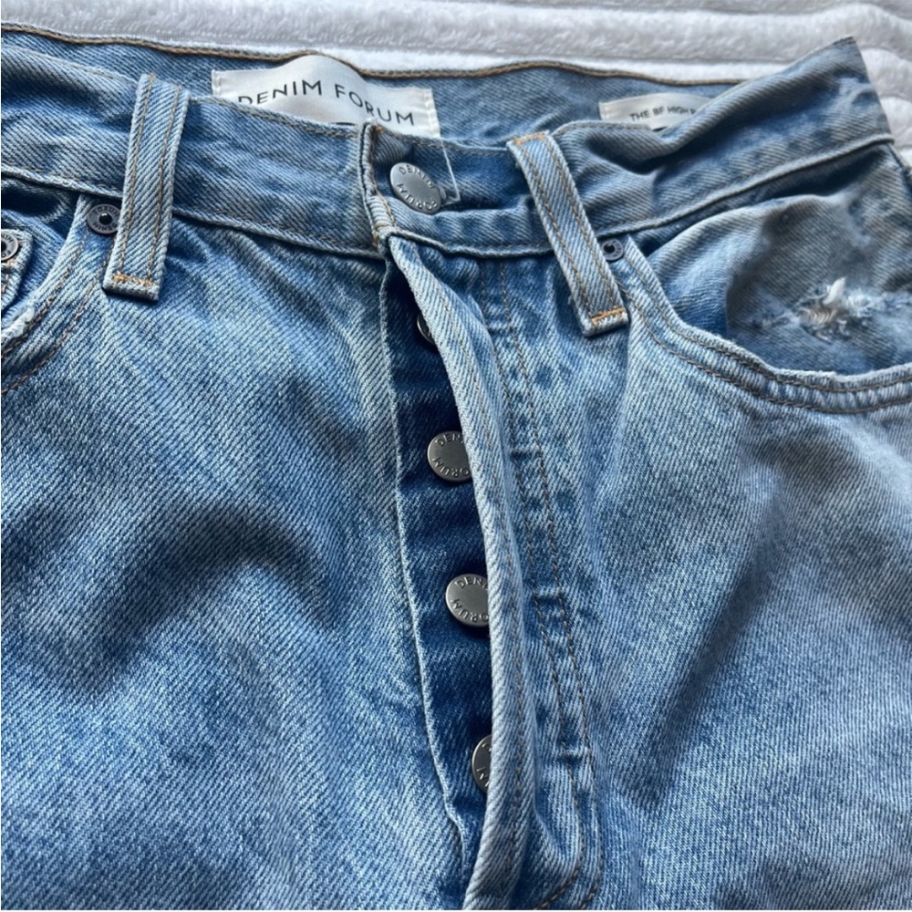 Aritzia Denim Forum Loose Boyfriend Jeans - Picture 5 of 13